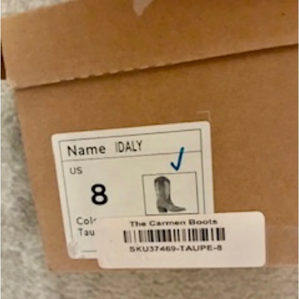 Tan and White Western Cowboy Boots - Picture 4 of 5